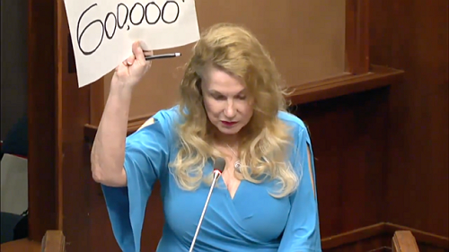 Confederate Barbie Says 'Minority' Who Don't Like Confederate Monuments is Like ISIS Confederate Barbie Says 'Minority' Who Don't Like Confederate Monuments is Like ISIS